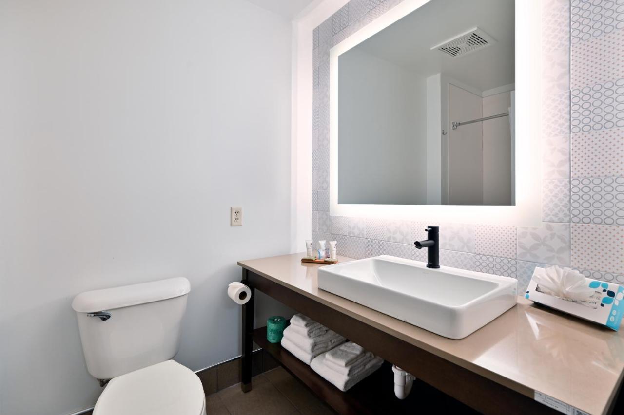 Country Inn & Suites By Radisson, Bloomington-Normal Airport, Il Eksteriør bilde