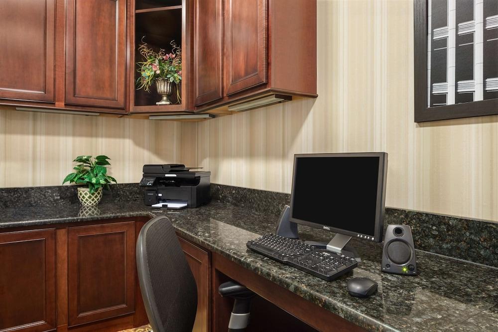 Country Inn & Suites By Radisson, Bloomington-Normal Airport, Il Eksteriør bilde