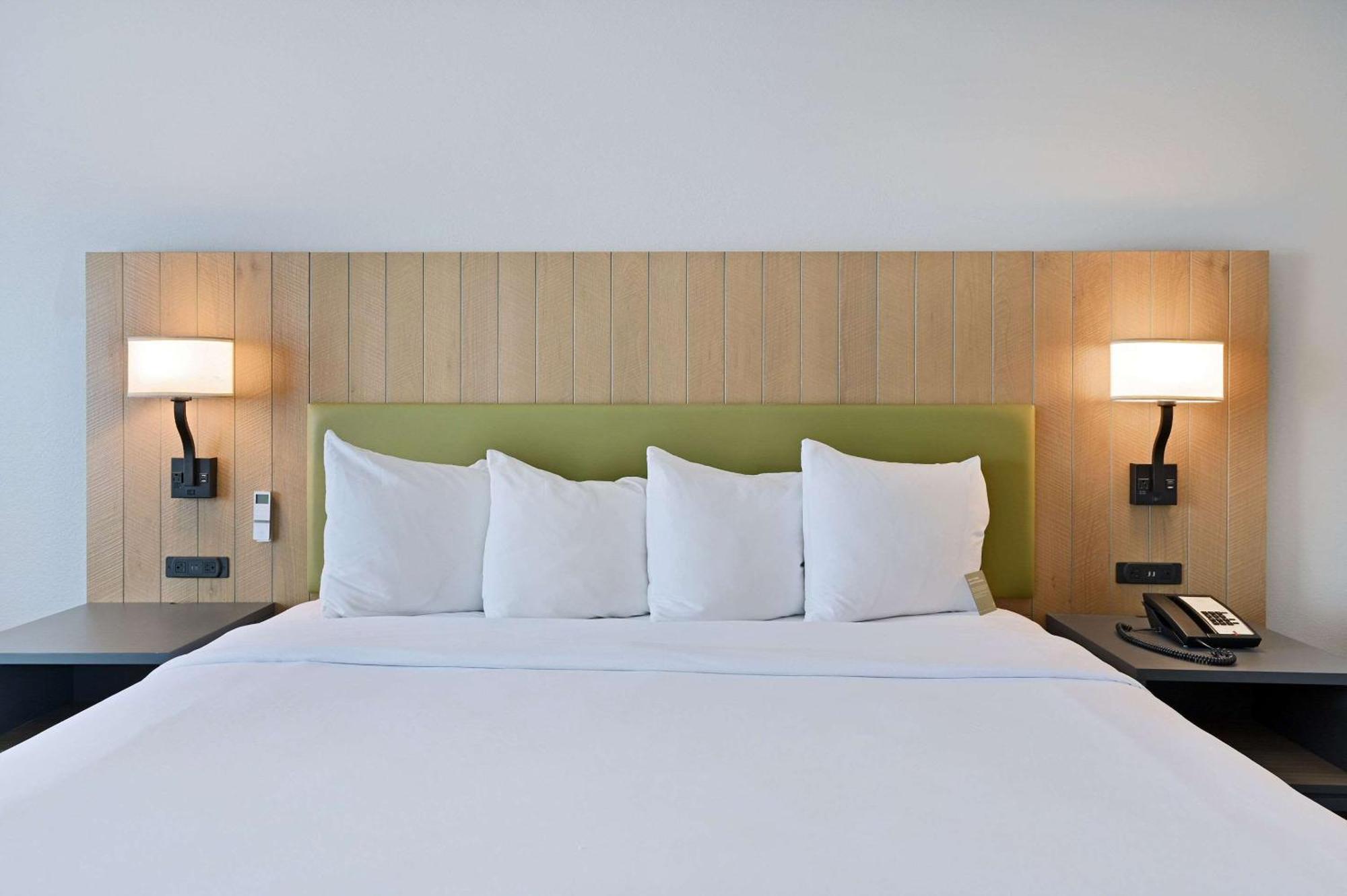 Country Inn & Suites By Radisson, Bloomington-Normal Airport, Il Eksteriør bilde