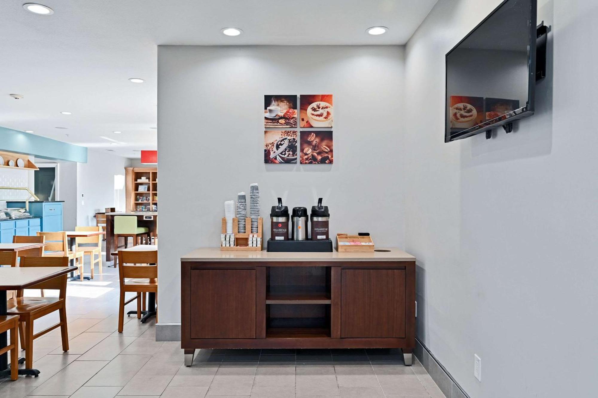 Country Inn & Suites By Radisson, Bloomington-Normal Airport, Il Eksteriør bilde