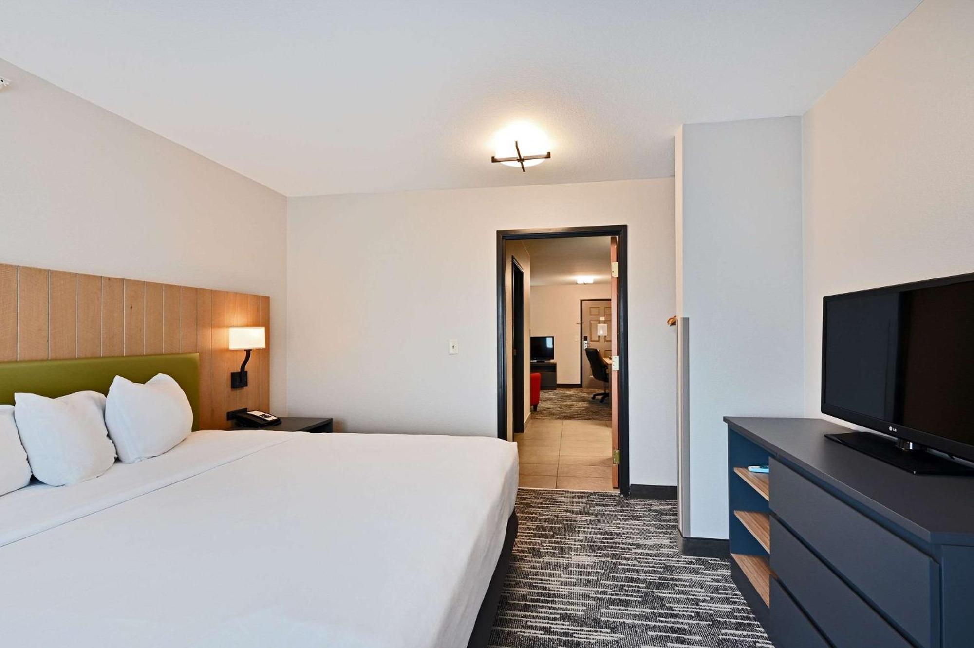 Country Inn & Suites By Radisson, Bloomington-Normal Airport, Il Eksteriør bilde